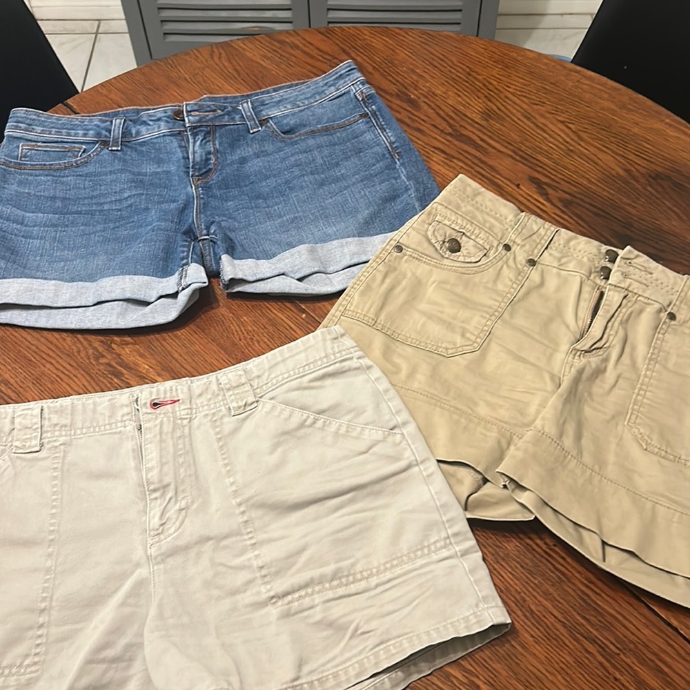 Set of three summer shorts, size 8